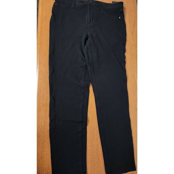 Chico's size 1 black 5 pocket stretch pants. Measures approx 32 waist, 31 inseam - Picture 1 of 8